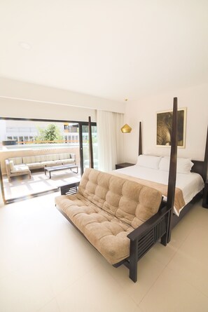 2 habitaciones, cortinas blackout y tabla de planchar con plancha 