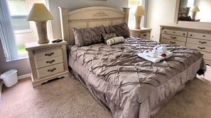 5 bedrooms, desk, iron/ironing board, free WiFi