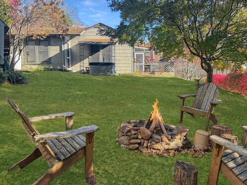 Valley View Cottage - Free Railroad Tix + Relaxing Cabin Close to Deep Creek