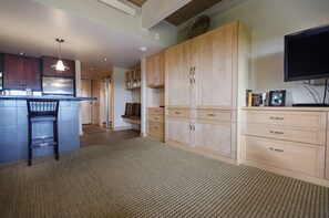 Fer et planche à repasser, Wi-Fi, draps fournis