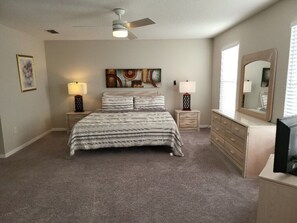 5 bedrooms, iron/ironing board, WiFi, bed sheets