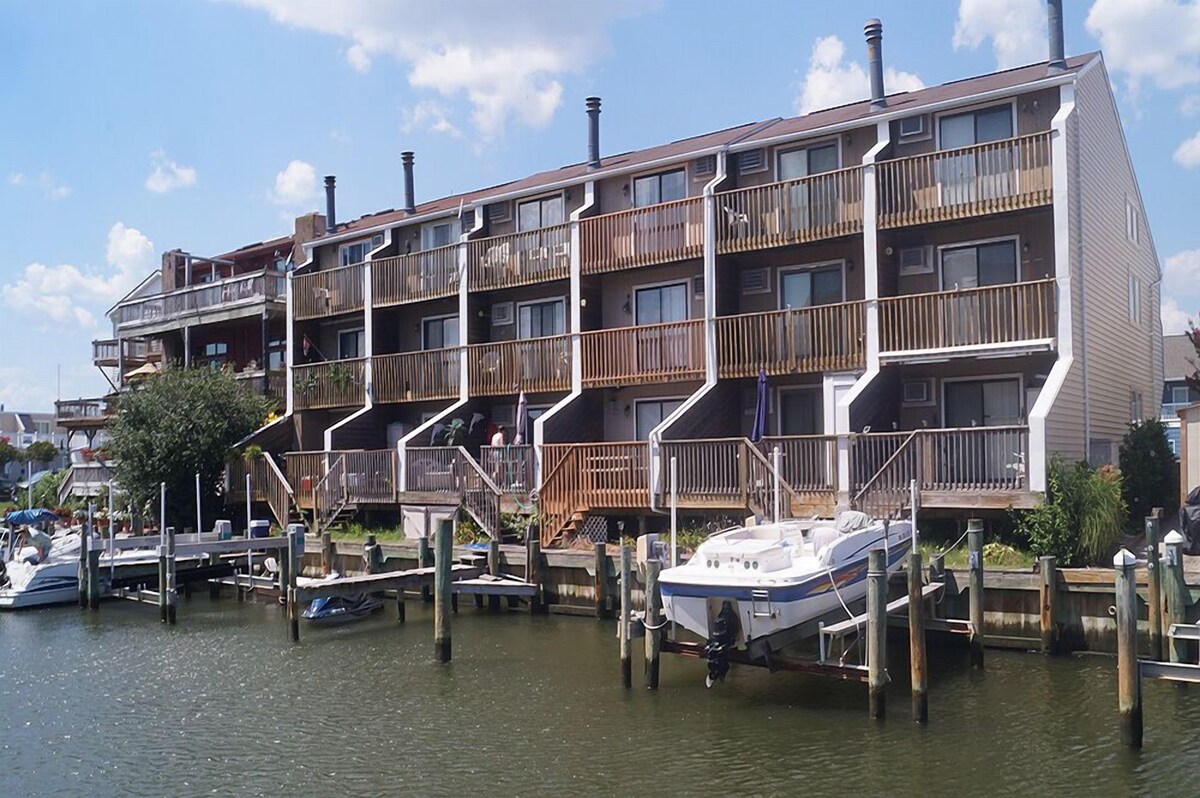 Crab Harbour 4-Baywater 28th St, W/D, AC