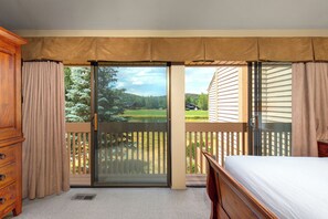 2 bedrooms, iron/ironing board, Internet, bed sheets