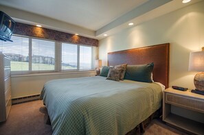 3 室のベッドルーム、アイロン / アイロン台、WiFi、ベッドシーツ