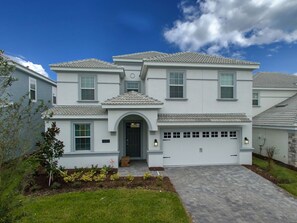 Exterior - Games Room | Theater Room | Themed Kids Bedrooms | Screened Pool (Davenport)