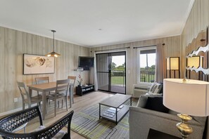 Smart TV - Oceanfront Paradise! Heated Beachside Pool (Hilton Head)
