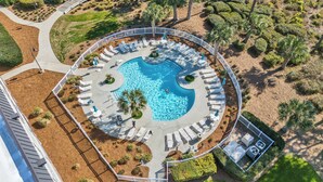 A heated pool - Oceanfront Paradise! Heated Beachside Pool (Hilton Head)