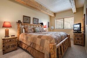 2 Schlafzimmer, BĂŒgeleisen/BĂŒgelbrett, WLAN, BettwĂ€sche