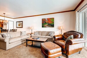 Televisión y chimenea 