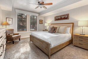 4 chambres, fer et planche à repasser, Wi-Fi gratuit, draps fournis