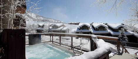 Baignoire à remous extérieure