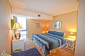 2 bedrooms, iron/ironing board, Internet