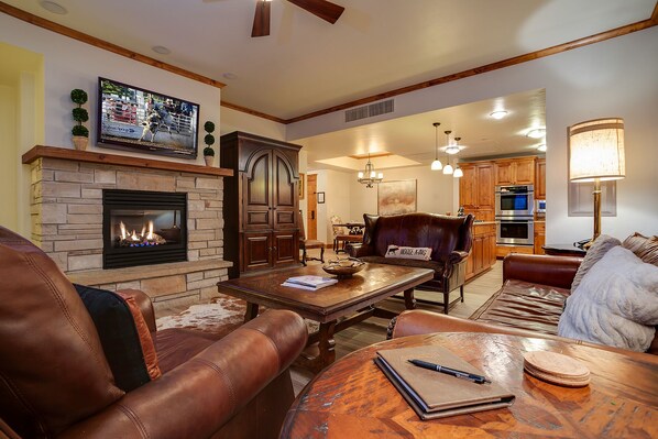 TV, fireplace