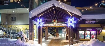 GSQ32 | Nice Views | Huge Private Deck | Steps from Steamboat Square