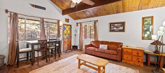 Romantic Getaway: 1 BR / 1 BA-stuga i Big Bear City, 4 sovplatser