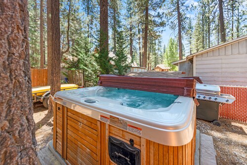 Escapada romántica: 1 BR / 1 cabina de BA en Big Bear City, para 4 personas