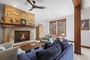 Smart TV, fireplace, DVD player