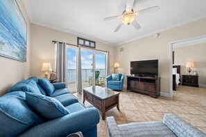 Smart TV, table football