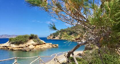 BEAUTIFUL RUSTIC VILLA IN ALCUDIA 1 KM FROM THE BEACH, FREE WIFI, PRIVATE POOL.