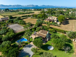 Exterior - BEAUTIFUL RUSTIC VILLA IN ALCUDIA 1 KM FROM THE BEACH, FREE WIFI, PRIVATE POOL. (ALCÚDIA)