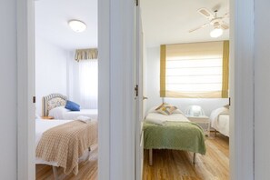 4 Schlafzimmer, Bügeleisen/Bügelbrett, WLAN, Bettwäsche