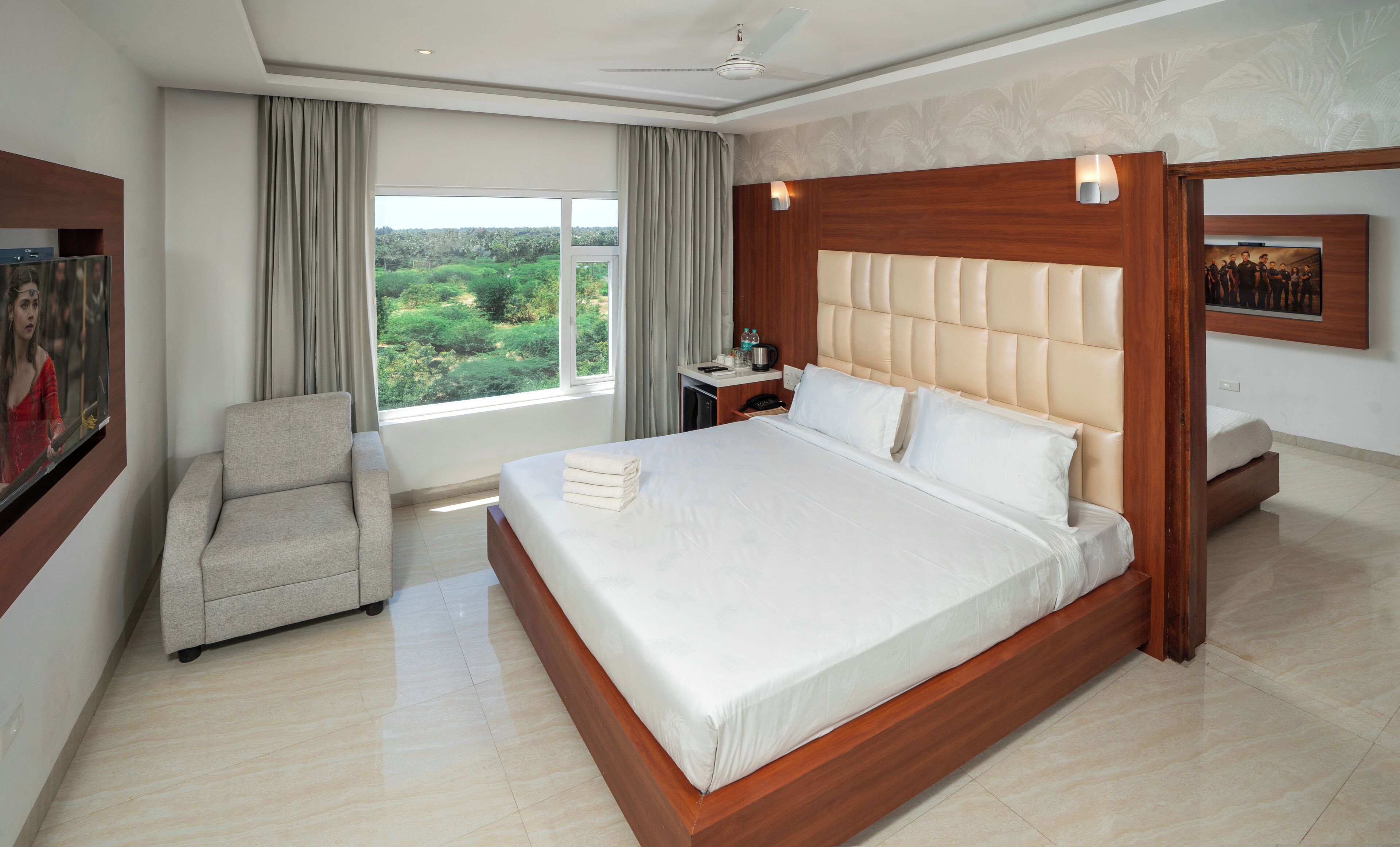 Suite | 1 bedroom, premium bedding, in-room safe, individually decorated