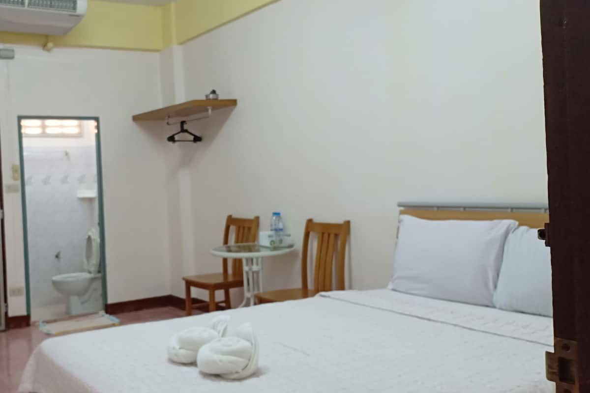 Double Room | Soundproofing, free WiFi