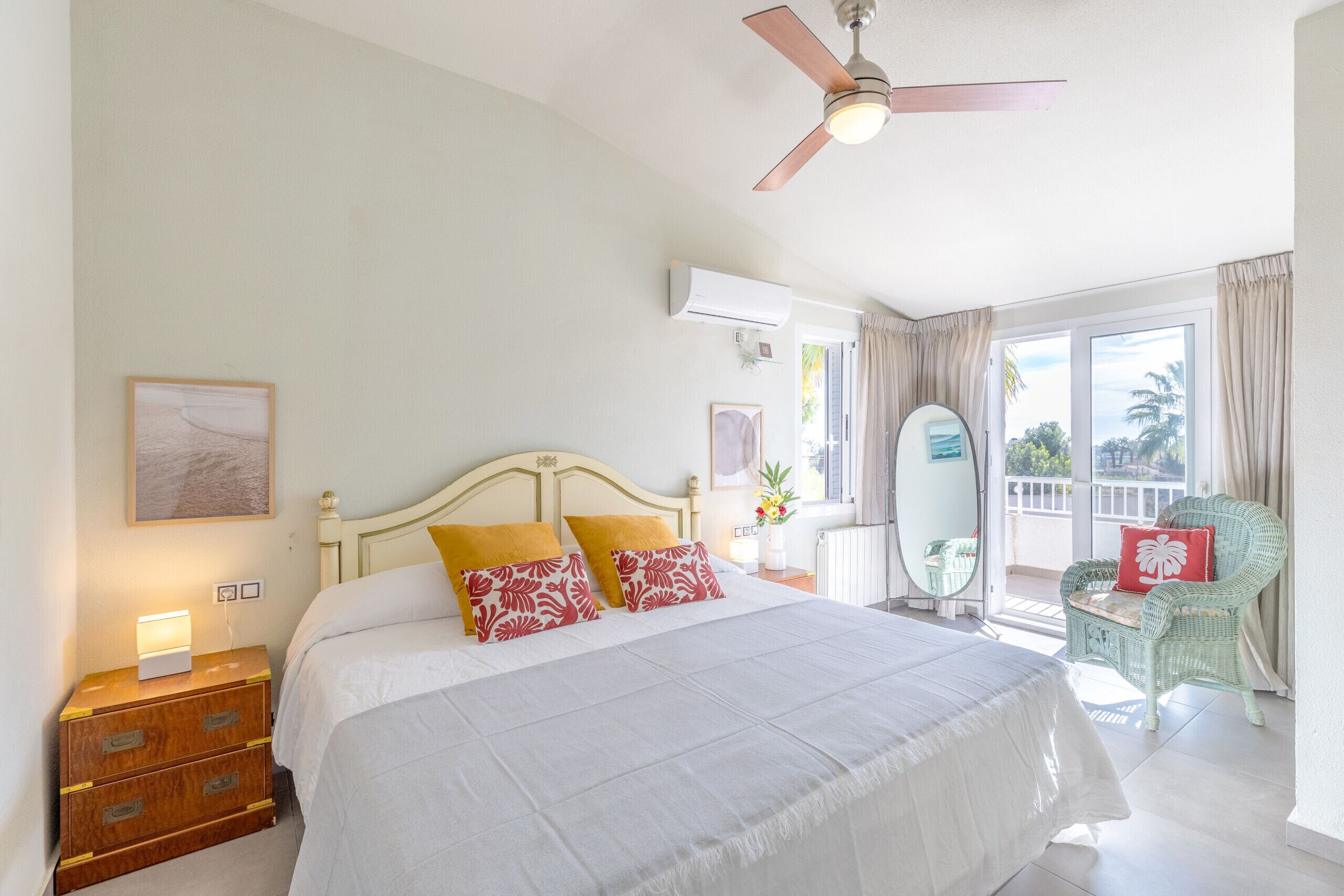 6 habitaciones, tabla de planchar con plancha y wifi gratis 