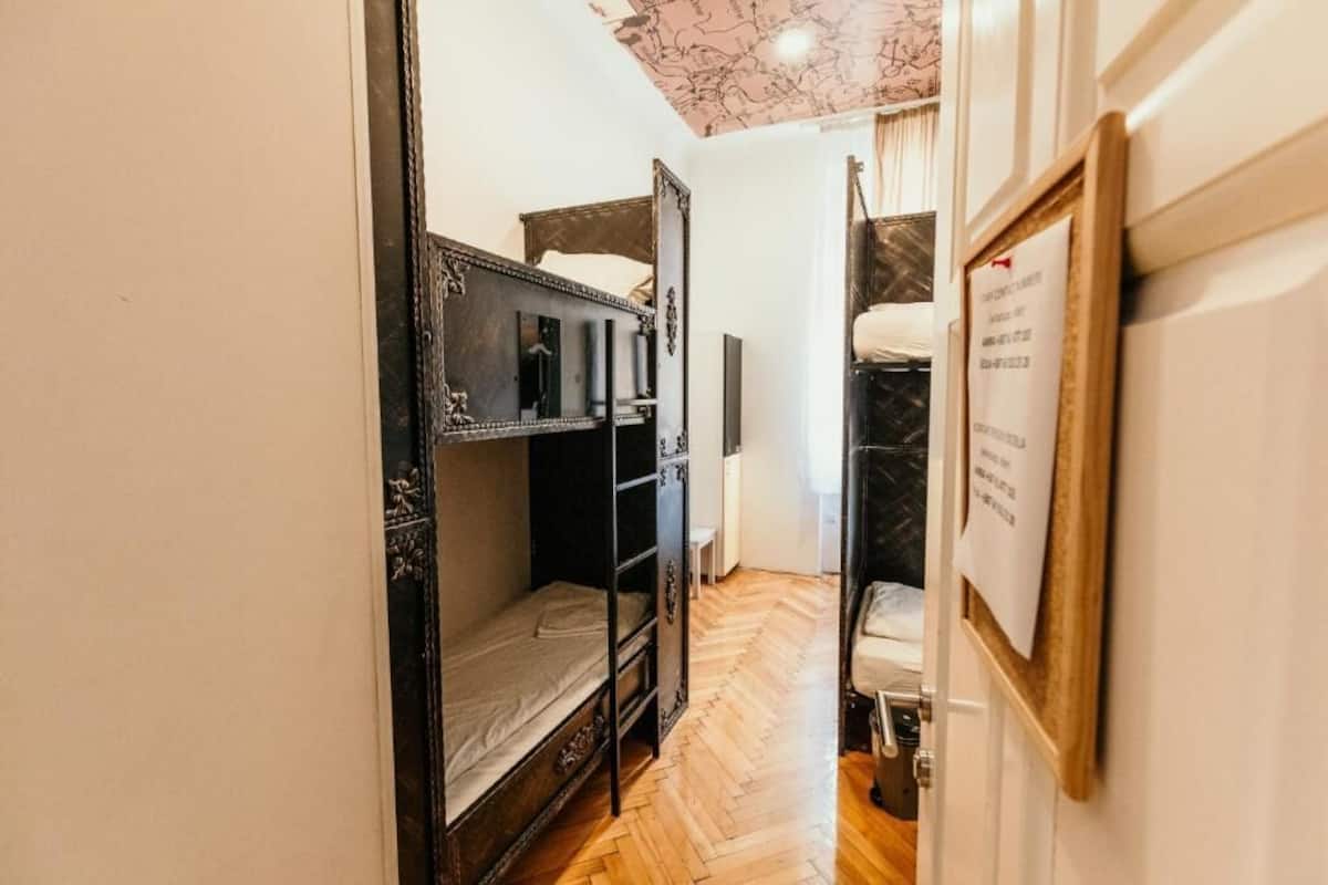 Bed in a 4-bed dormitory (Salonikan Front) | In-room safe, desk, soundproofing, iron/ironing board