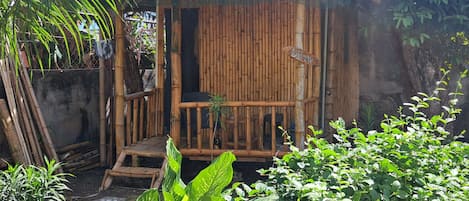 Economy Cabin (Bamboo Hut) | Balkoni