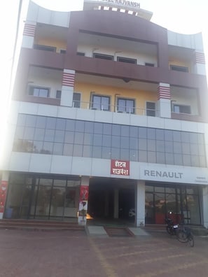 Façana frontal de l'allotjament