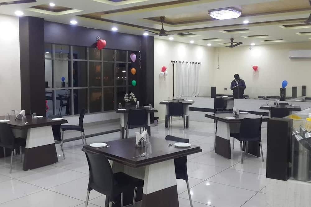 Hotel Rajvansh - Madhya Pradesh