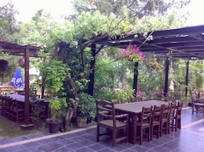 Breakfast, lunch, dinner served; international cuisine - Santa Roza Butik Otel (Beykoz)