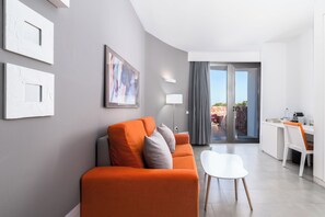 Junior-Suite, Meerblick | Hochwertige Bettwaren, Daunenbettdecken, Minibar, Zimmersafe