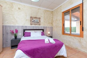 3 dormitorios, tabla de planchar con plancha, wifi y ropa de cama