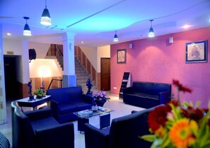 ロビー応接スペース