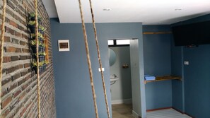 Basic Double Room Single Use, Garden View | Living area