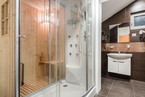 Bathroom - Sultan Modern Hotel (Skopje)