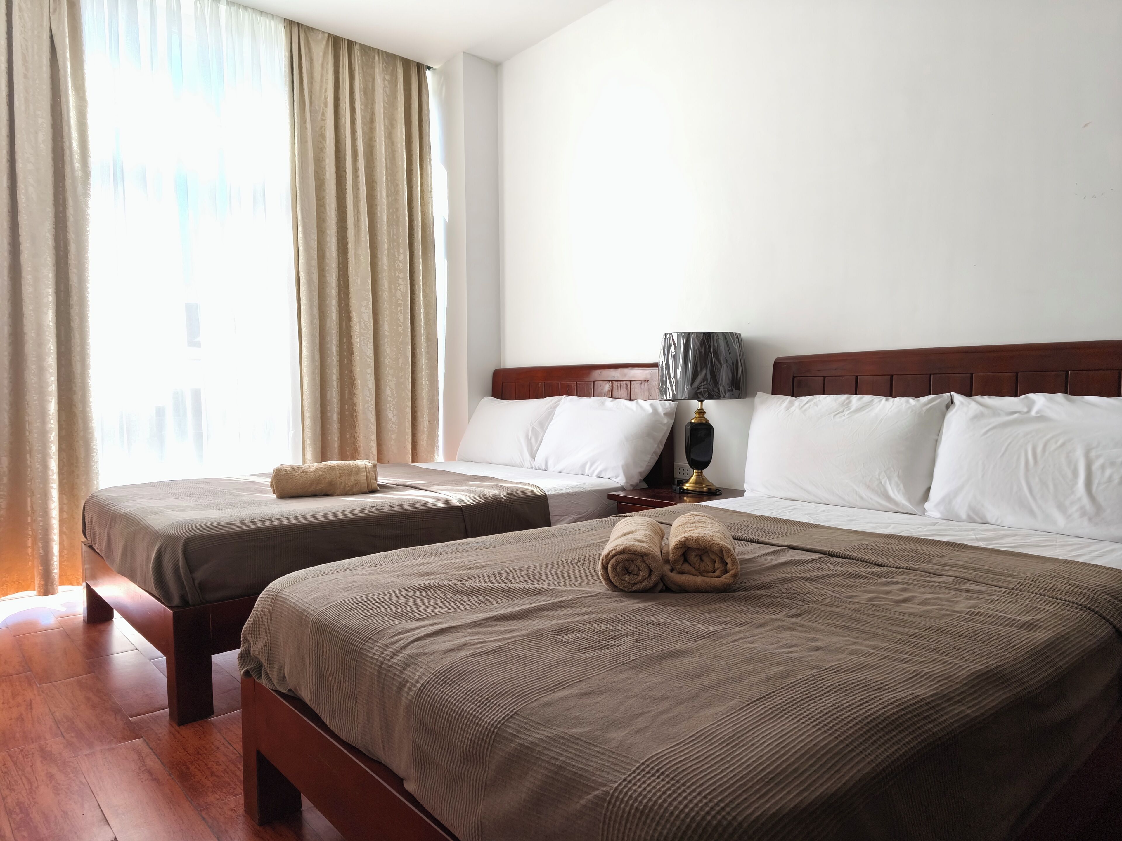 Kondominium Keluarga, pemandangan kota | Seprai premium, selimut bulu angsa, tirai kedap cahaya, dan kedap suara