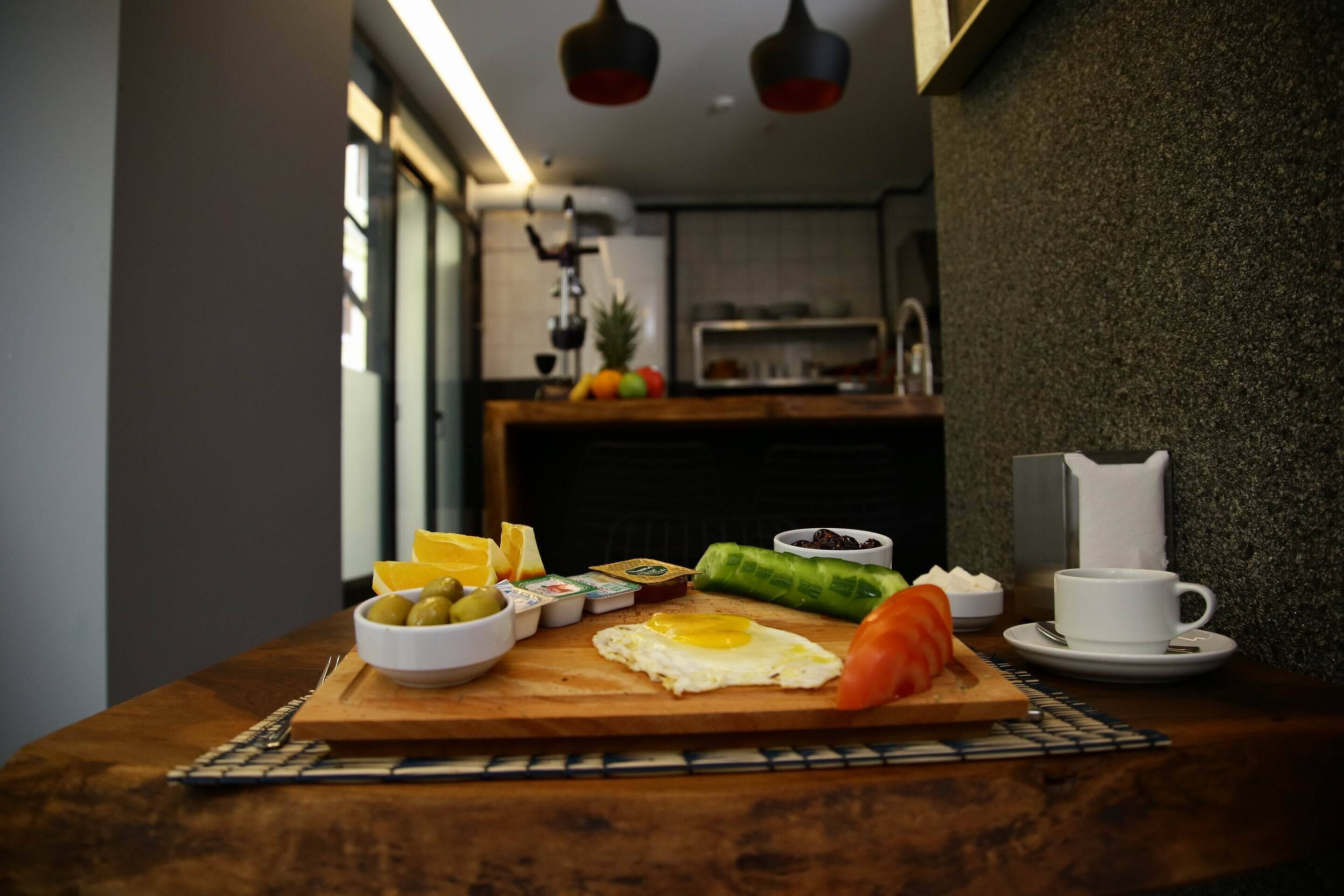 Daily cooked-to-order breakfast (EUR 5 per person)