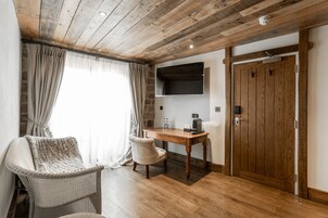 Ropa de cama de alta calidad y minibar