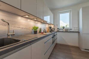 Fridge, microwave, oven, dishwasher - Villa Bonita WE 05 - Villa Bonita WE 05 (Börgerende-Rethwisch)