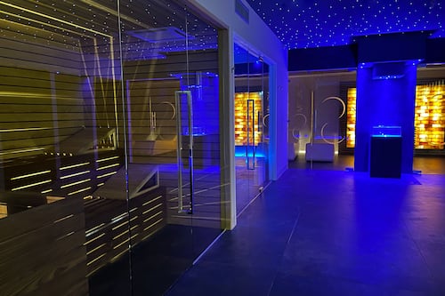 Sauna, Whirlpool, Dampfbad, Türkisches Bad/Hamam, 1 Behandlungsraum