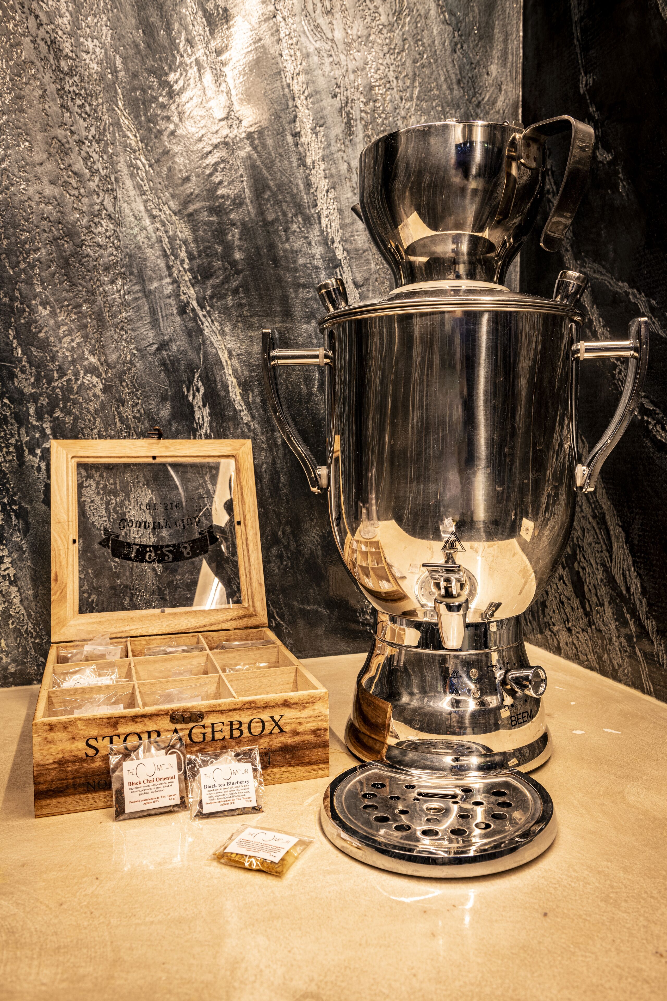 sauna, hot tub, steam room, turkish bath/hammam, 1 treatment room