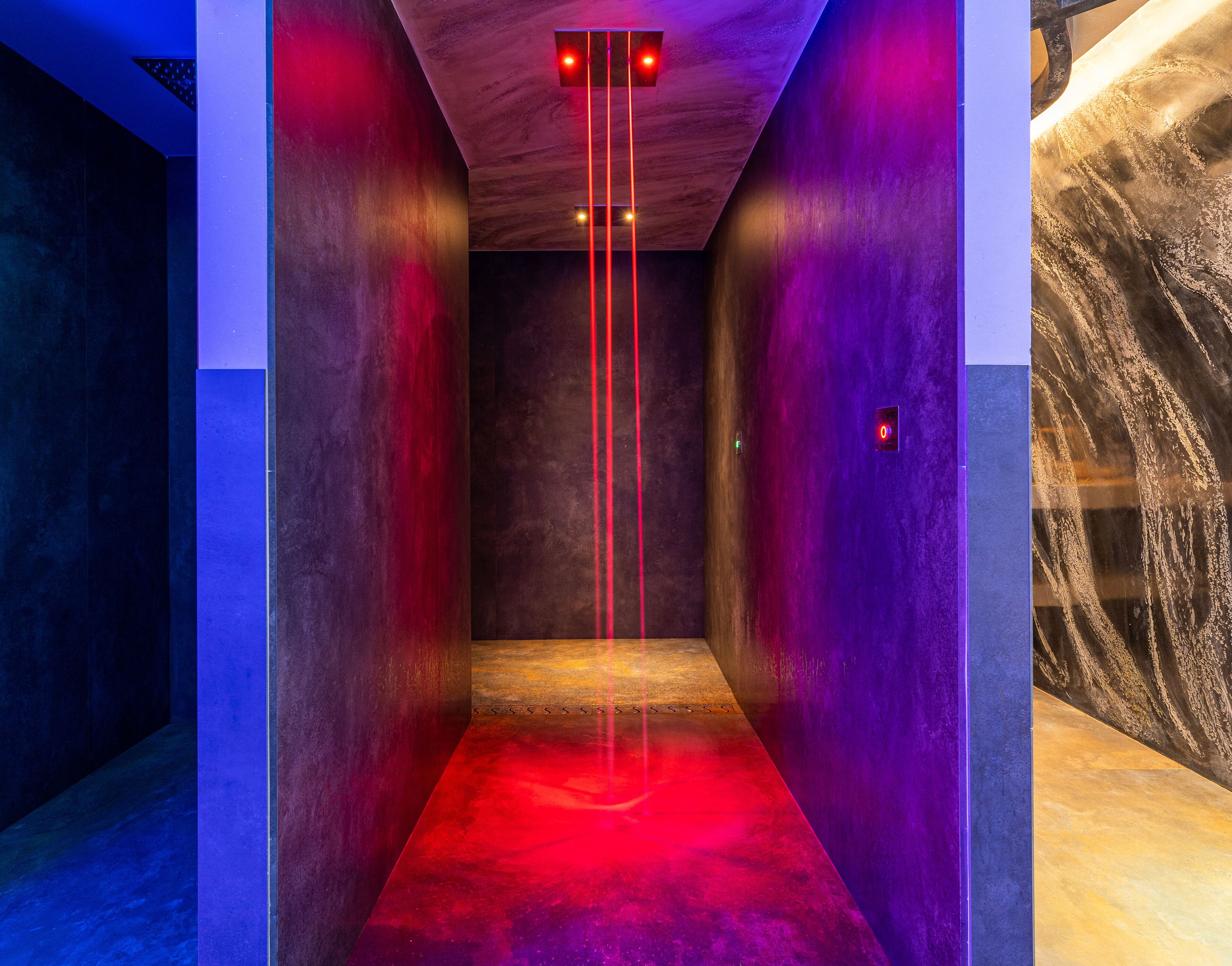 Een sauna, een bubbelbad, een stoombad, een Turks bad/hammam