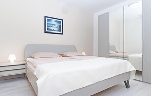 2 bedrooms, free WiFi, bed sheets - Cozy apartment in Rabac (Rabac)