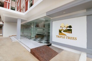 Terrace/patio - Triple Trees (Lam Luk Ka)