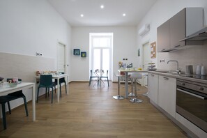 Petit déjeuner composé de spécialités régionales compris tous les jours