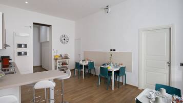 Petit déjeuner composé de spécialités régionales compris tous les jours