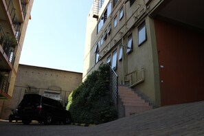 Exterior - Delta Suites (Kampala)